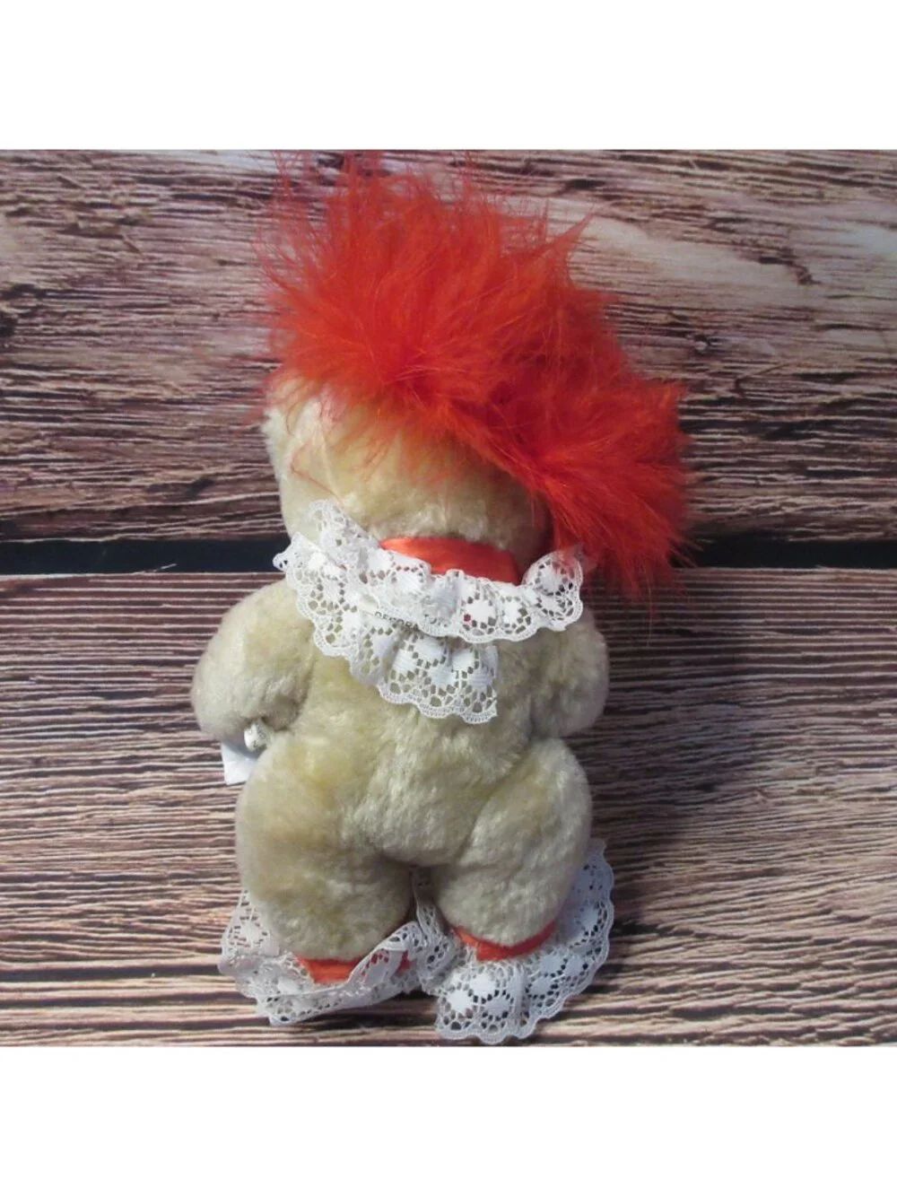 Country Cozy’s “BORN TO SHOP” Decorative Plush Female Jointed Bear w/Accessories